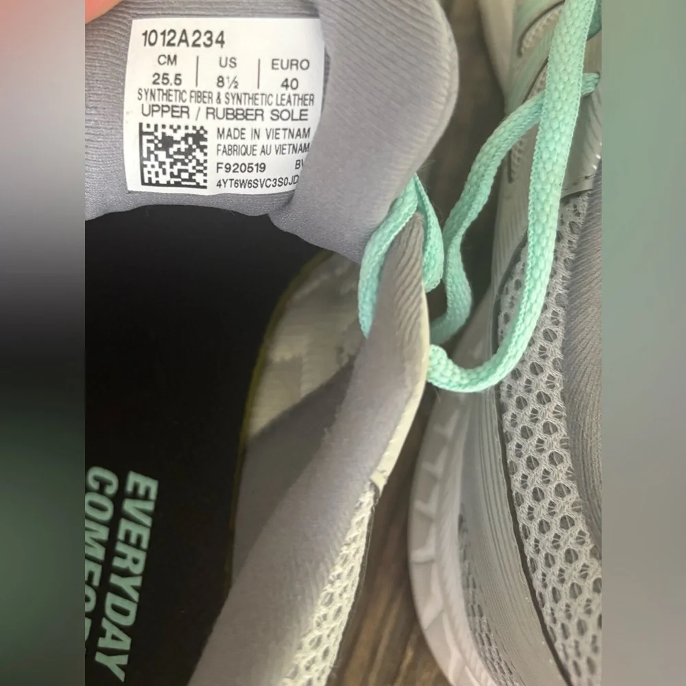 Asics‎ Gel Contend 5 Running Shoes Womens Sz 8.5 Gray Everyday Comfort Amplifoam
